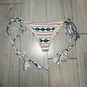 ACACIA • Tapa Namotu Bikini Bottoms